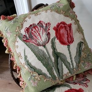 Accent pillows